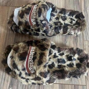 Balenciaga Leopard Cheetah Print Fur Open Mule /Slides Brand New Never Worn